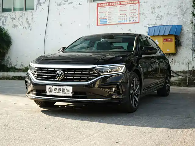Volkswagen Passat 2025 — купить из Китая под заказ