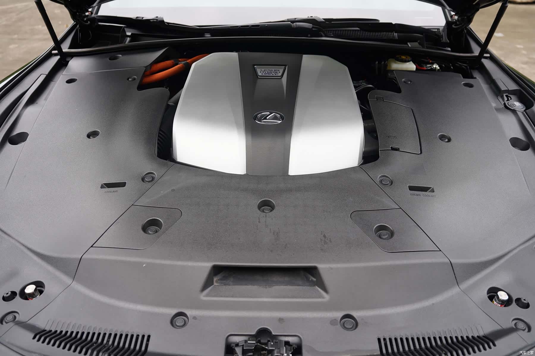 Lexus LS, 2022 29