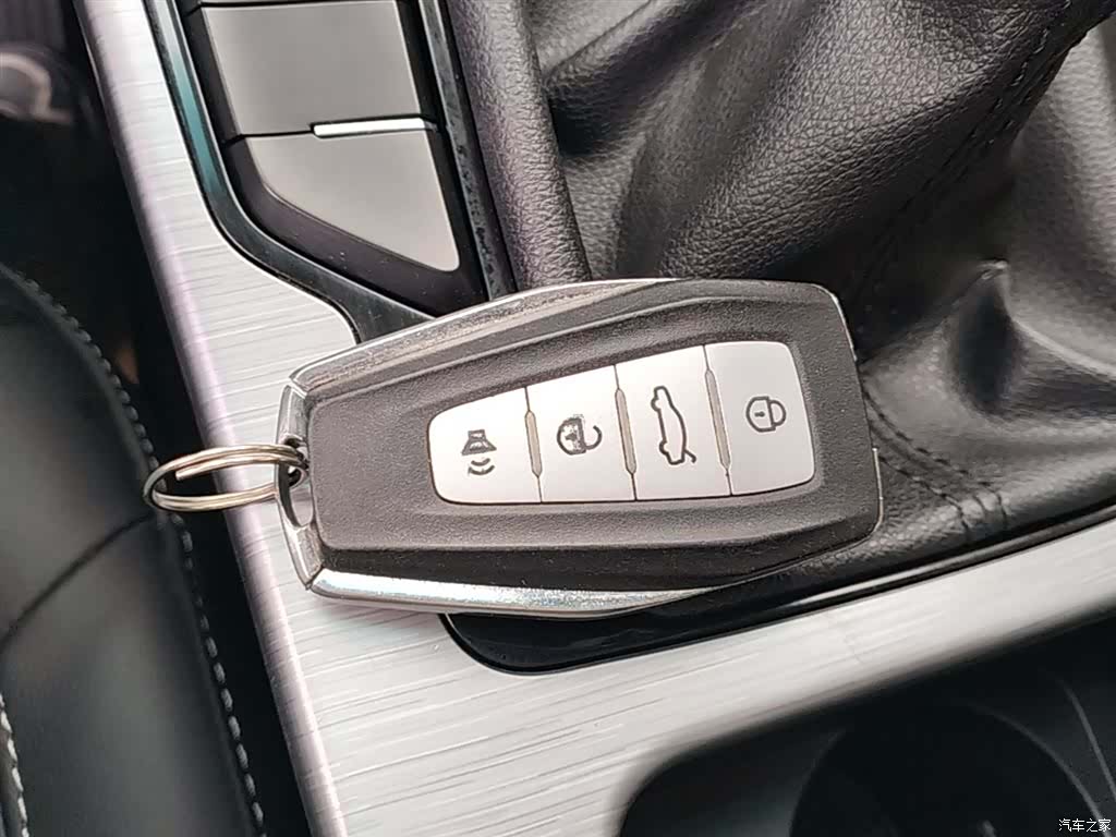 Geely Emgrand, 2020 9