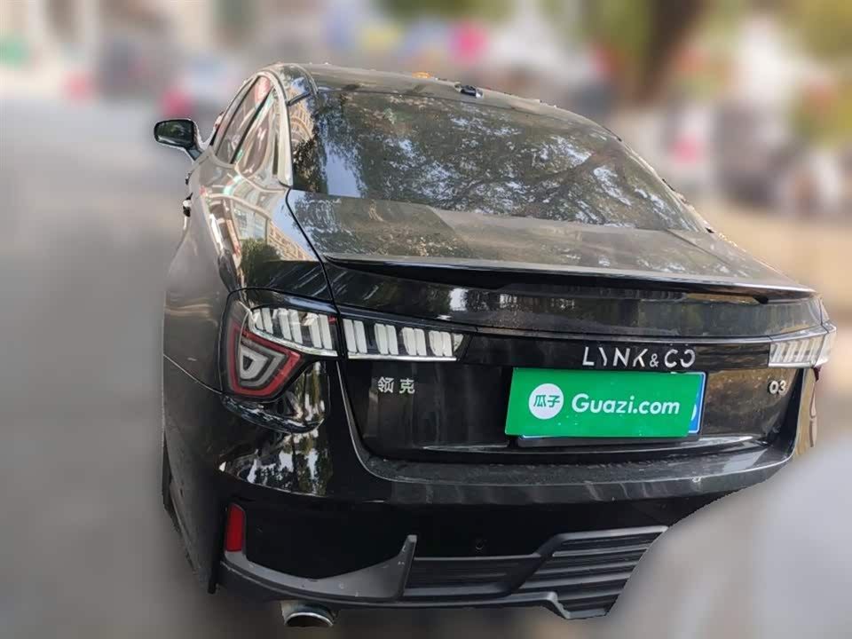 Lynk & Co 03