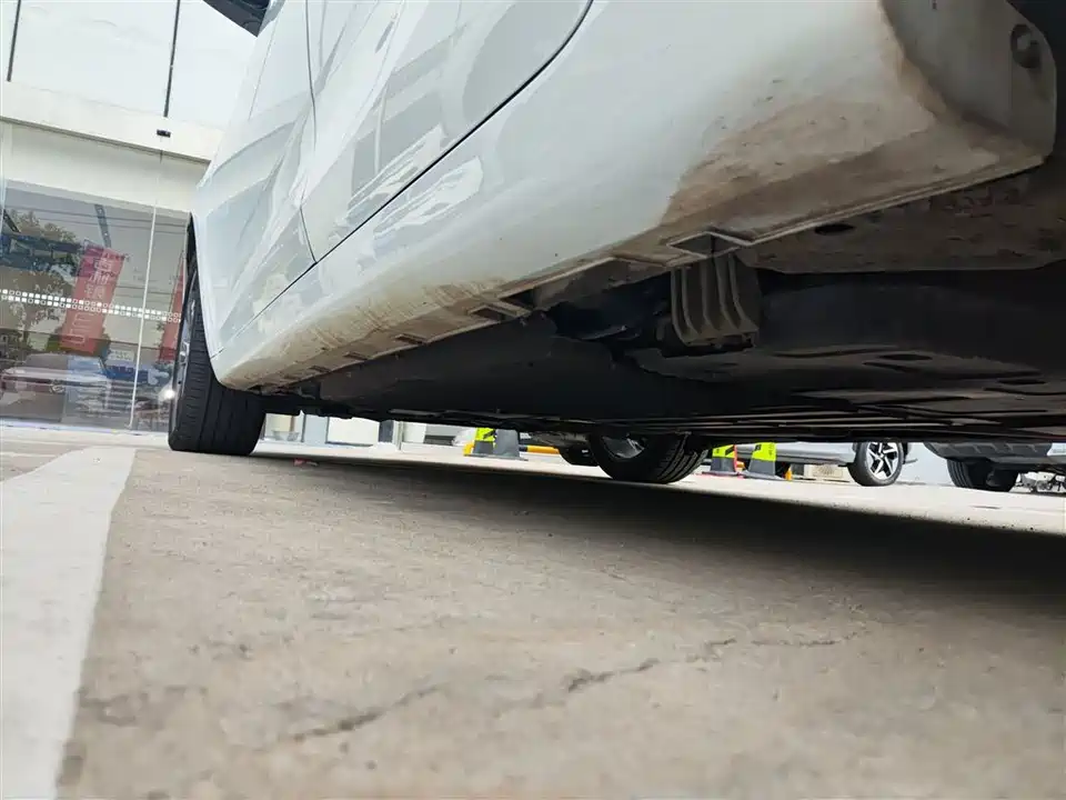 Geely Emgrand L HiP