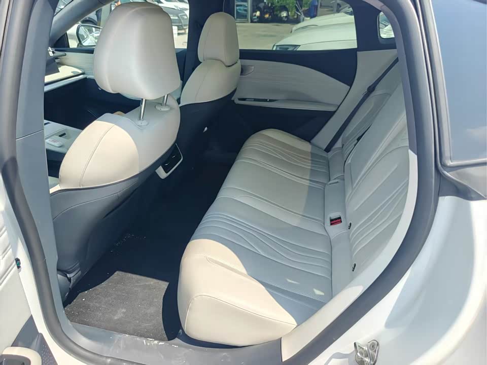 Geely Galaxy Galaxy E8
