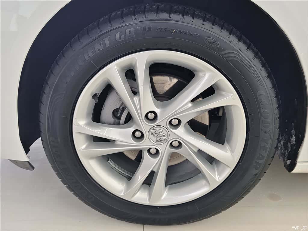 Buick Regal, 2022 все фото
