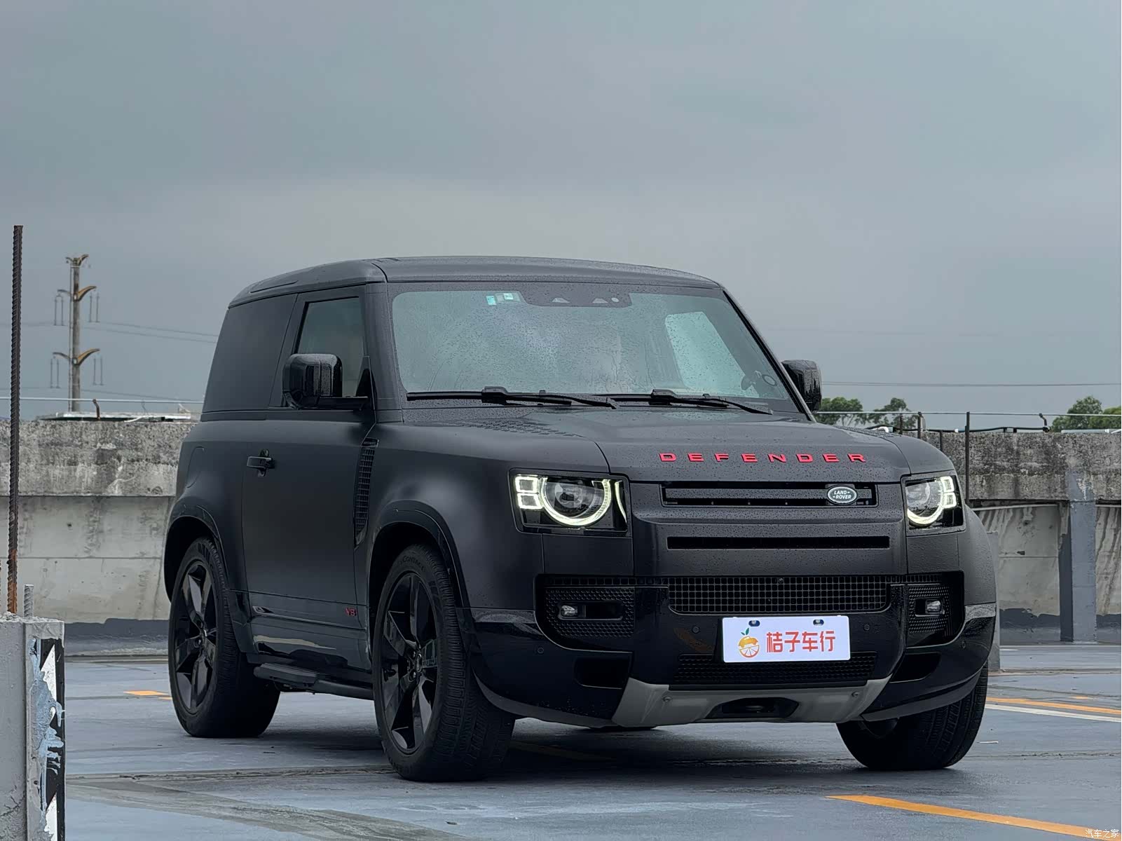 Land Rover Defender, 2024 4