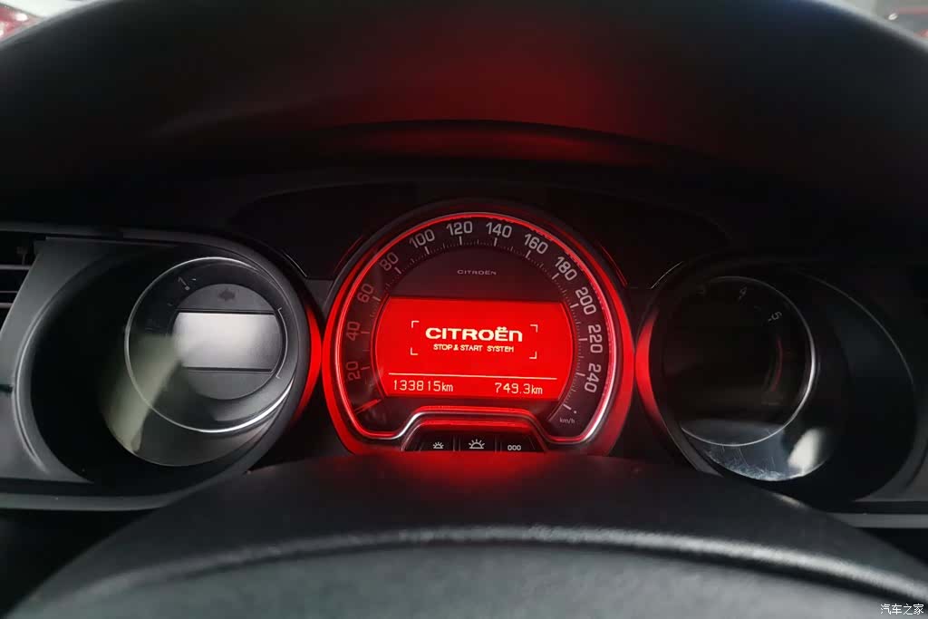 Citroen C5, 2015 14