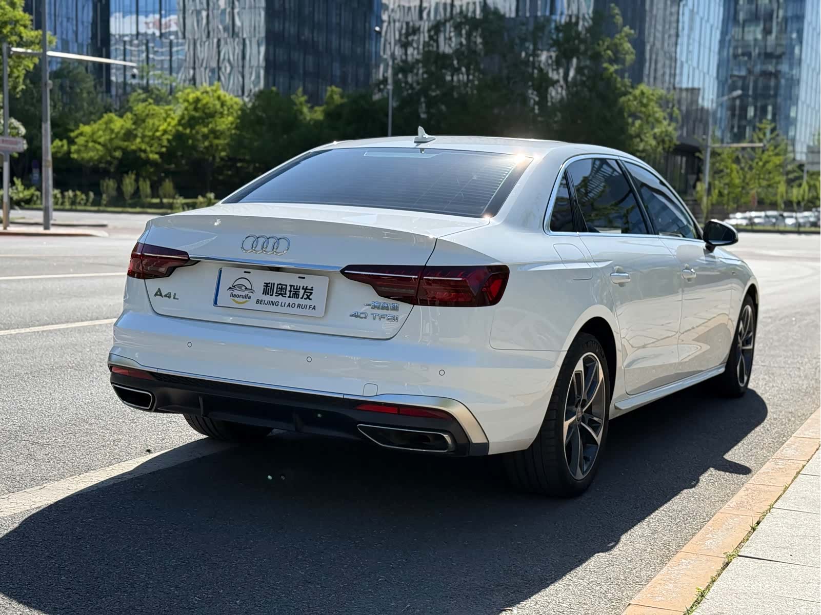Audi A4L, 2022 4