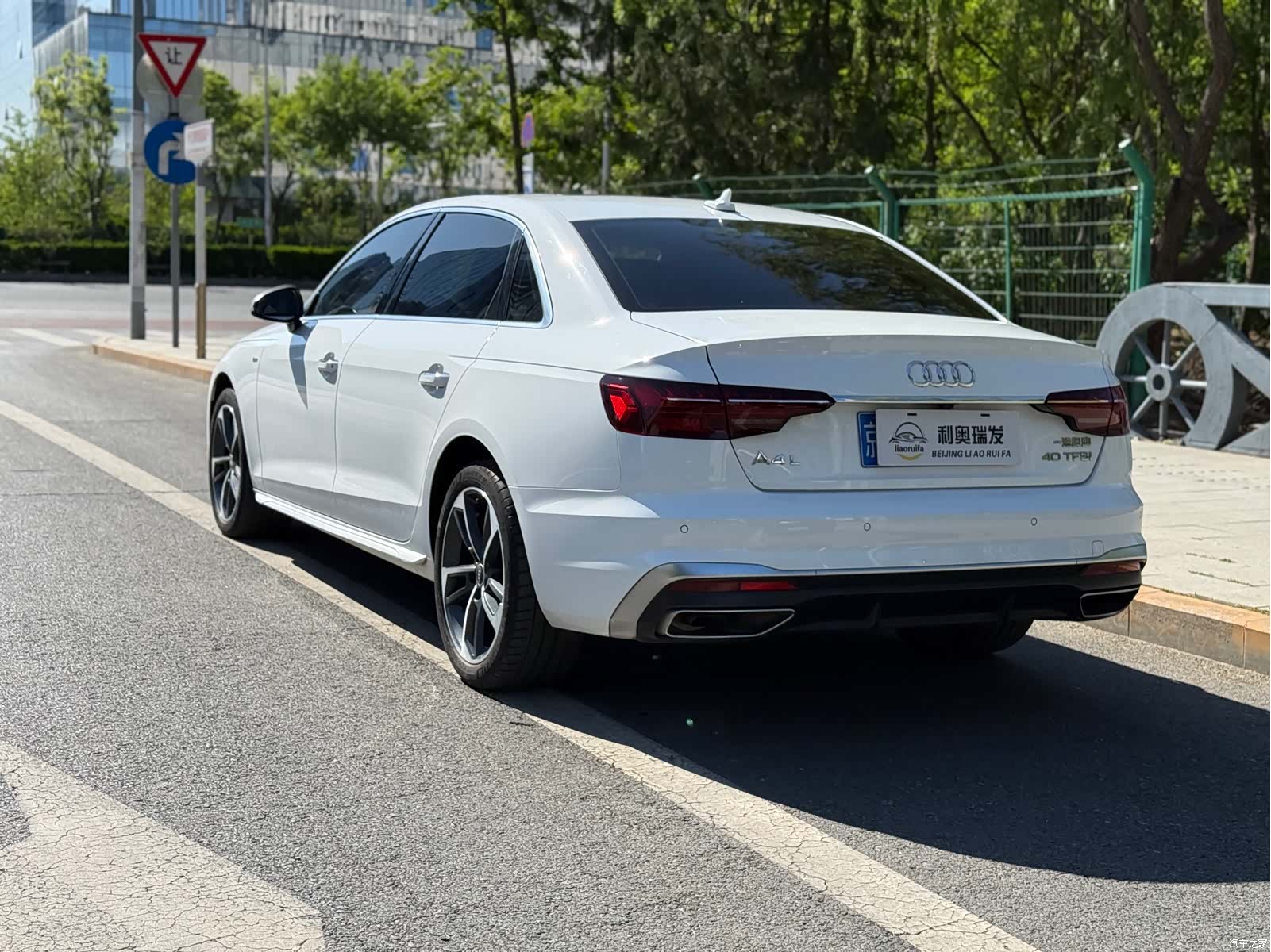 Audi A4L, 2022 6