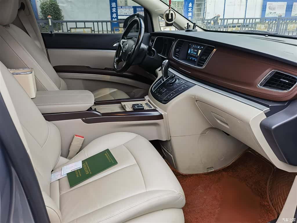 Buick GL8, 2020 4
