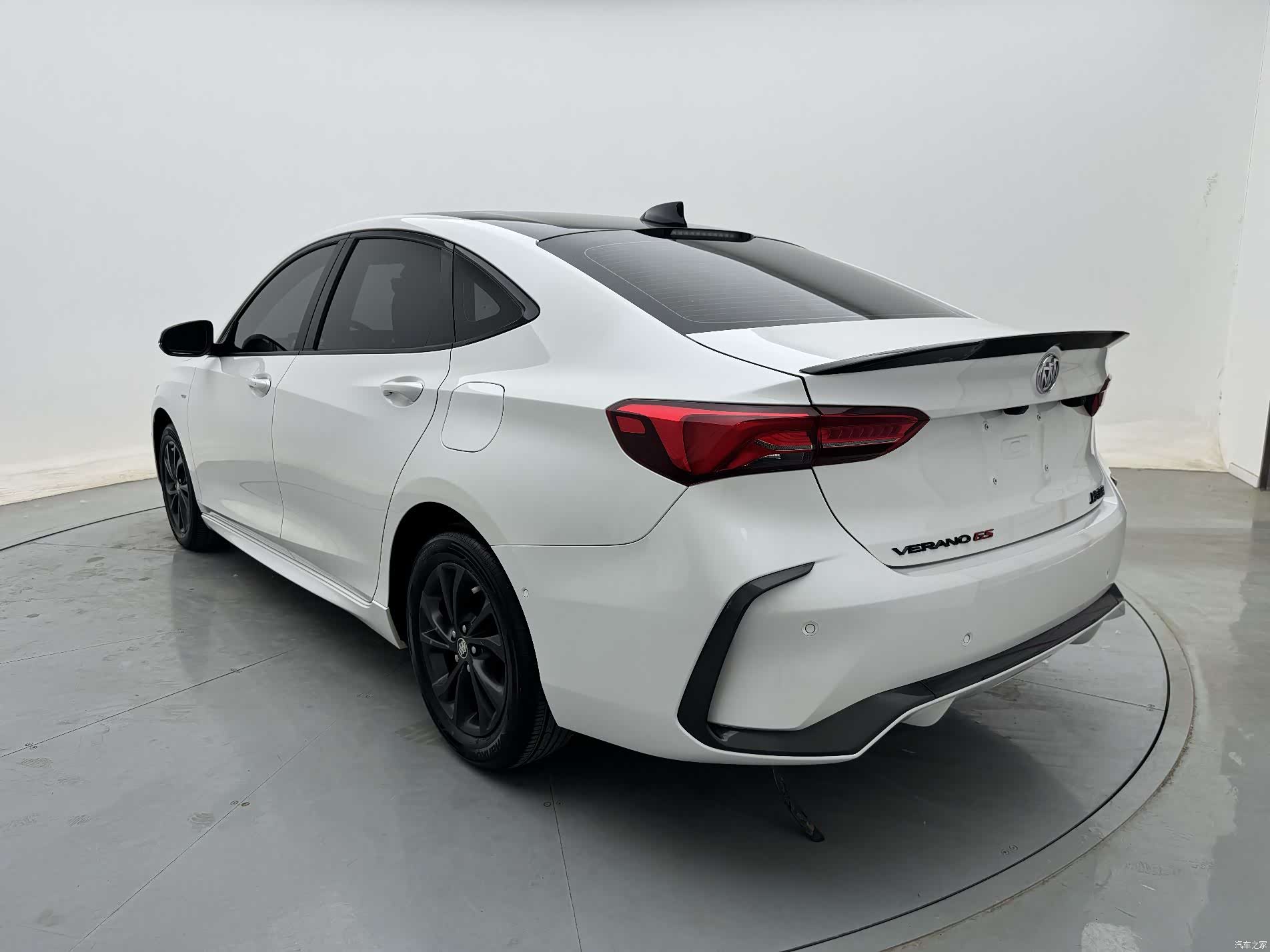 Buick Verano, 2022 все фото