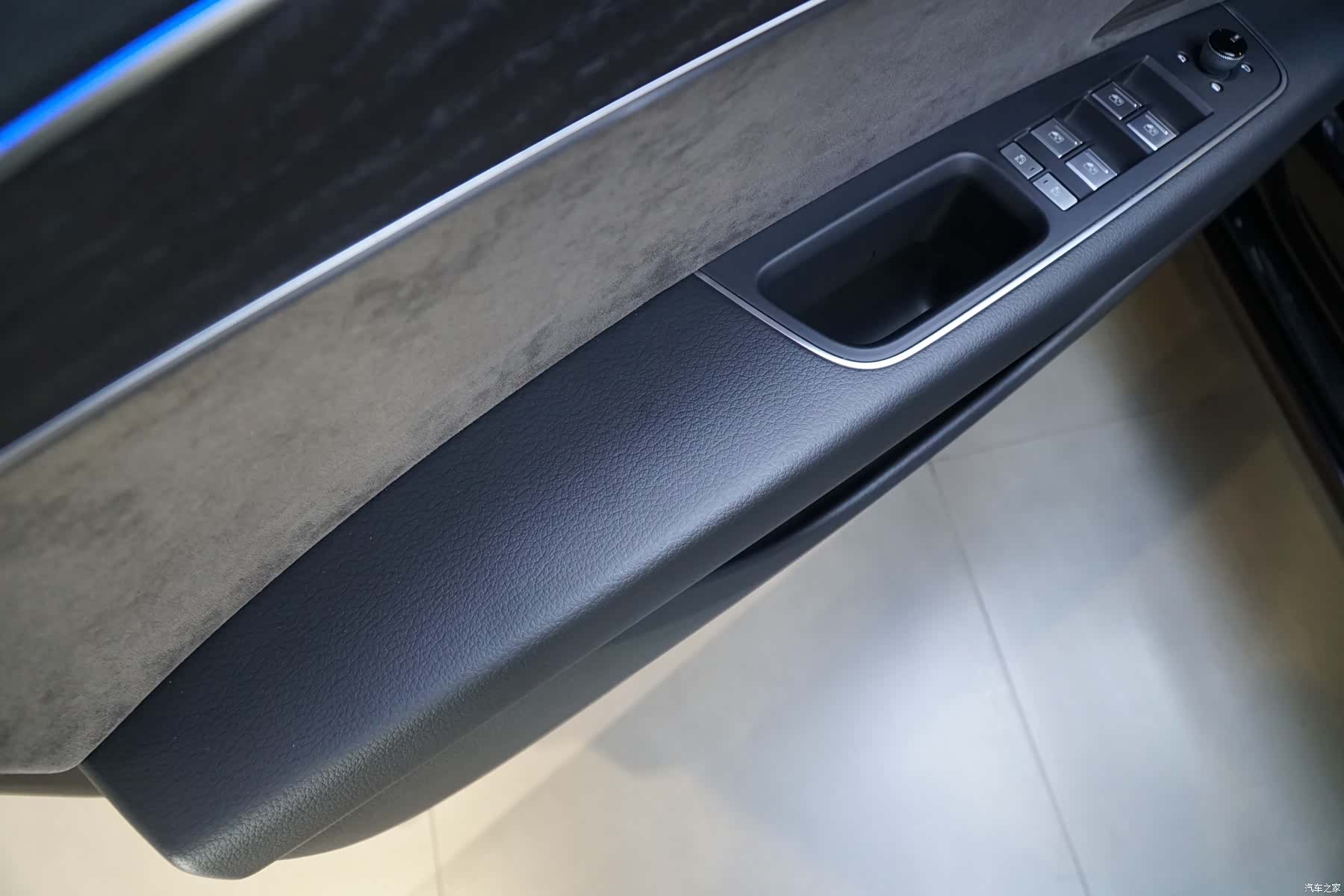 Audi A8L, 2022 13