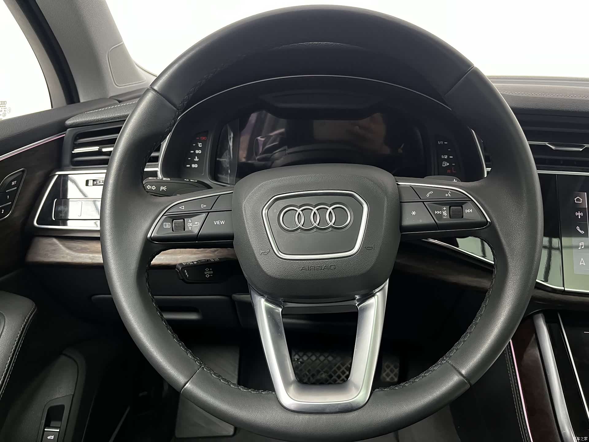 Audi Q7, 2023 13