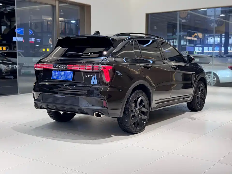 Lynk & Co 01