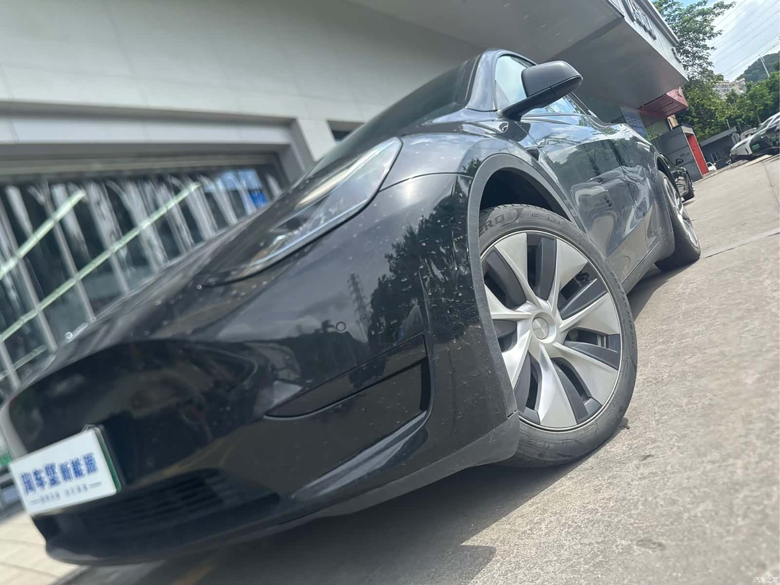 Tesla Model Y, 2023 9
