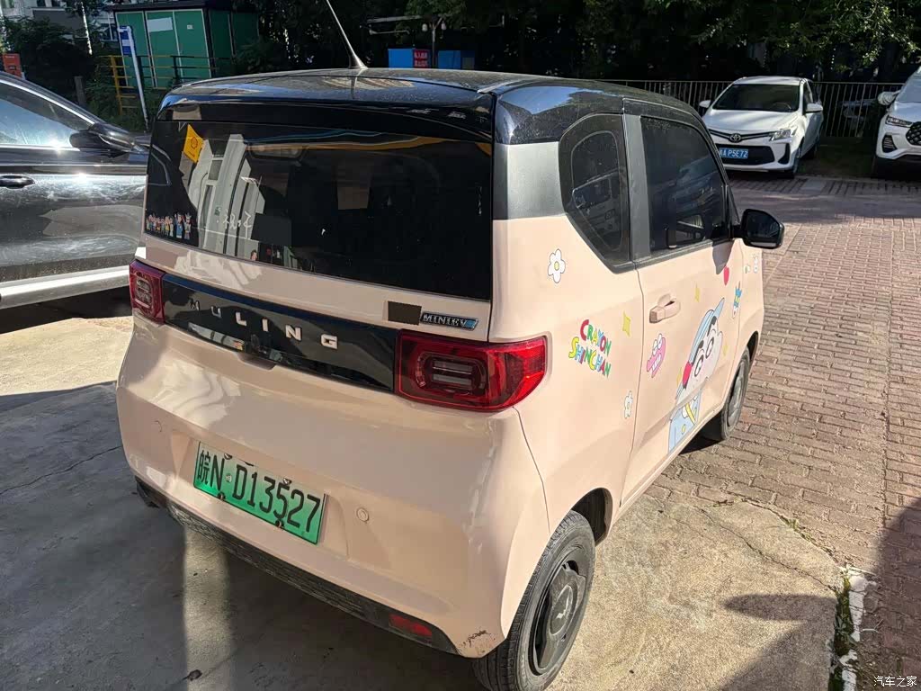 Wuling MINIEV, 2021 все фото