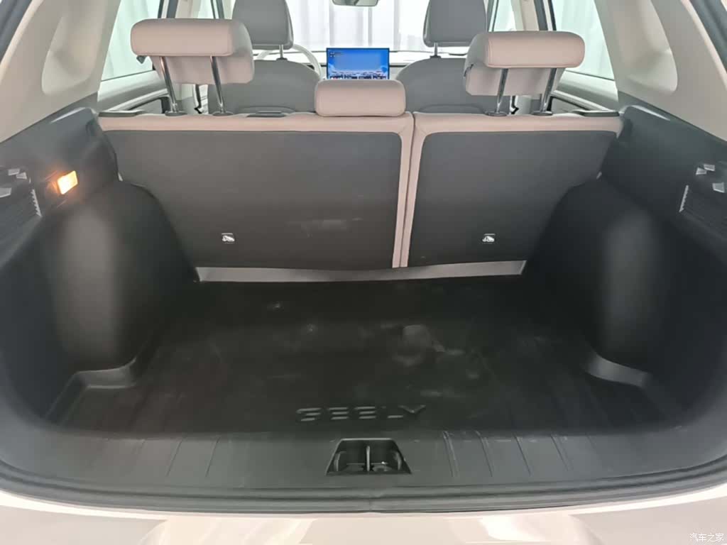 Geely Icon, 2025 19