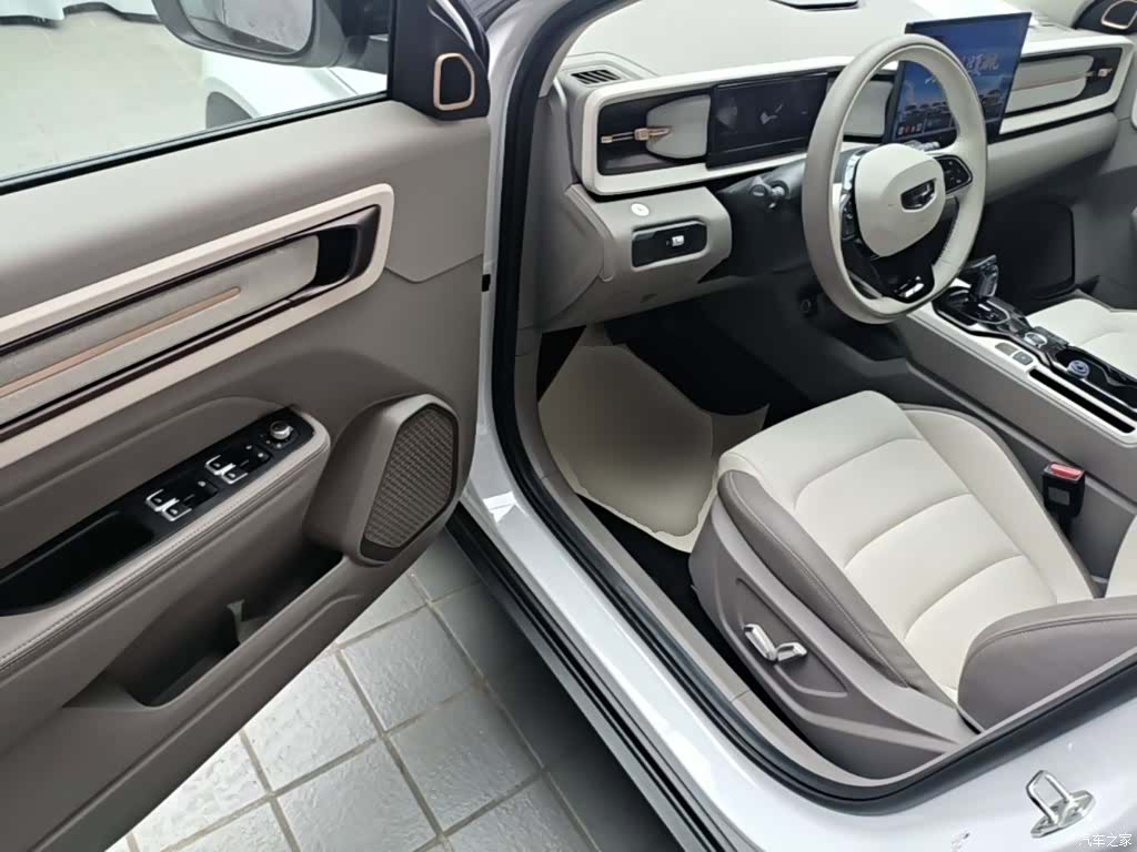 Geely Icon, 2025 16