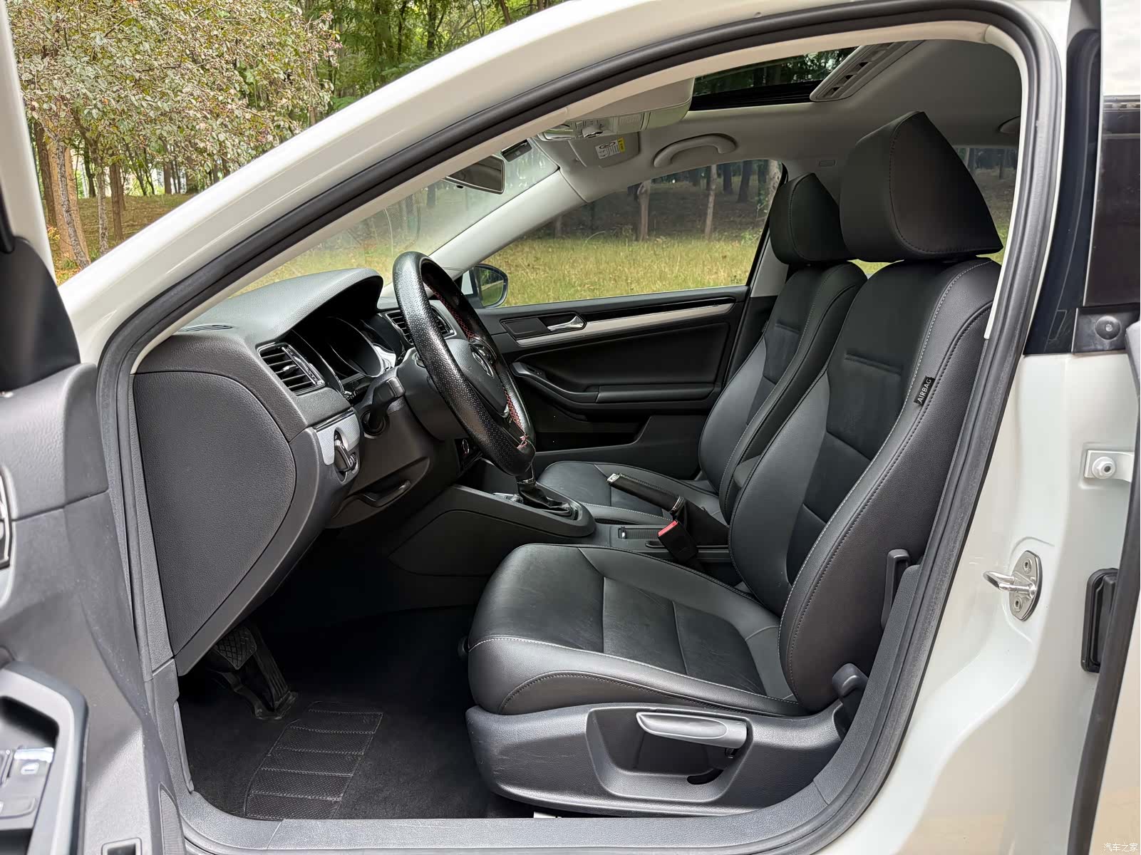 Volkswagen Sagitar, 2019 7