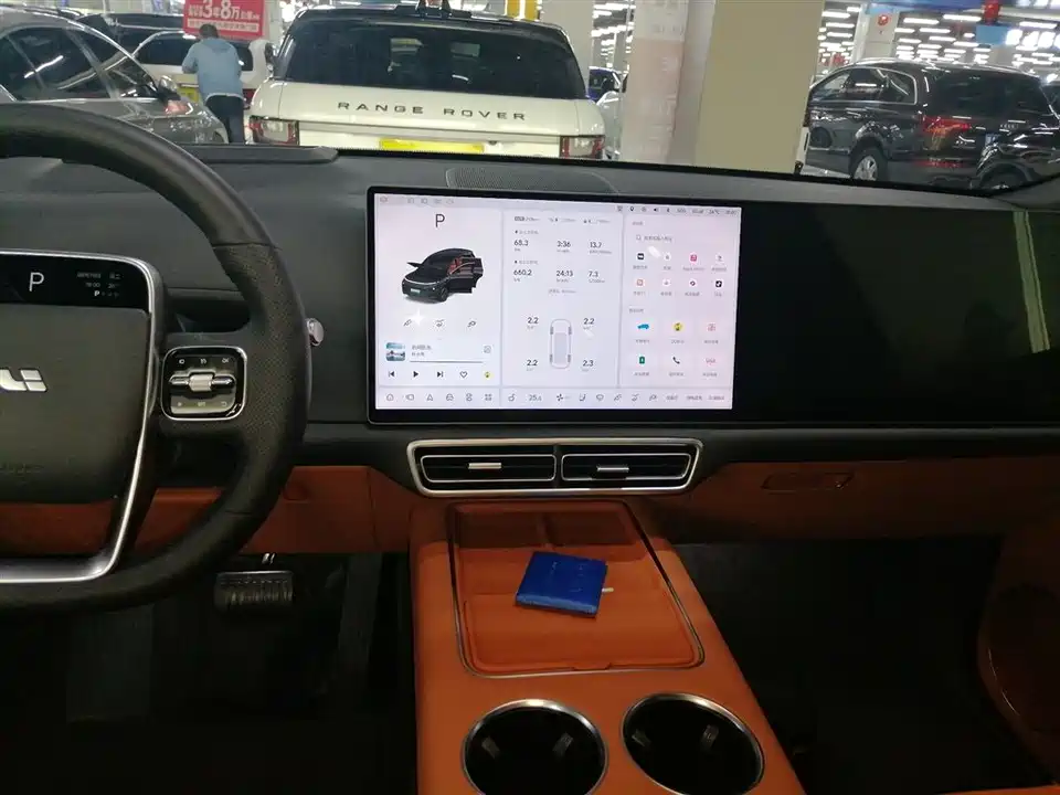Li Auto Ideal L8