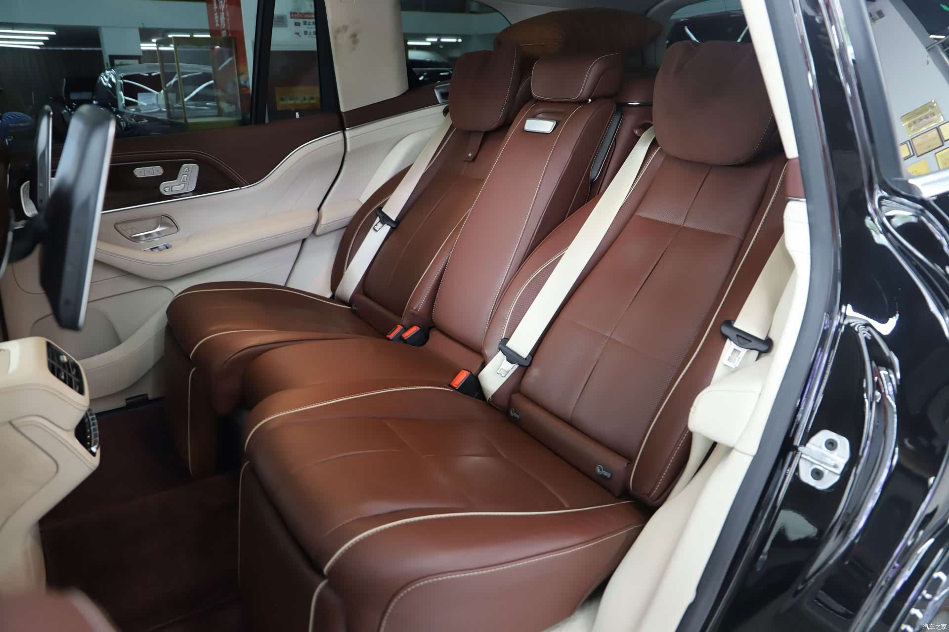Maybach GLS, 2022 7