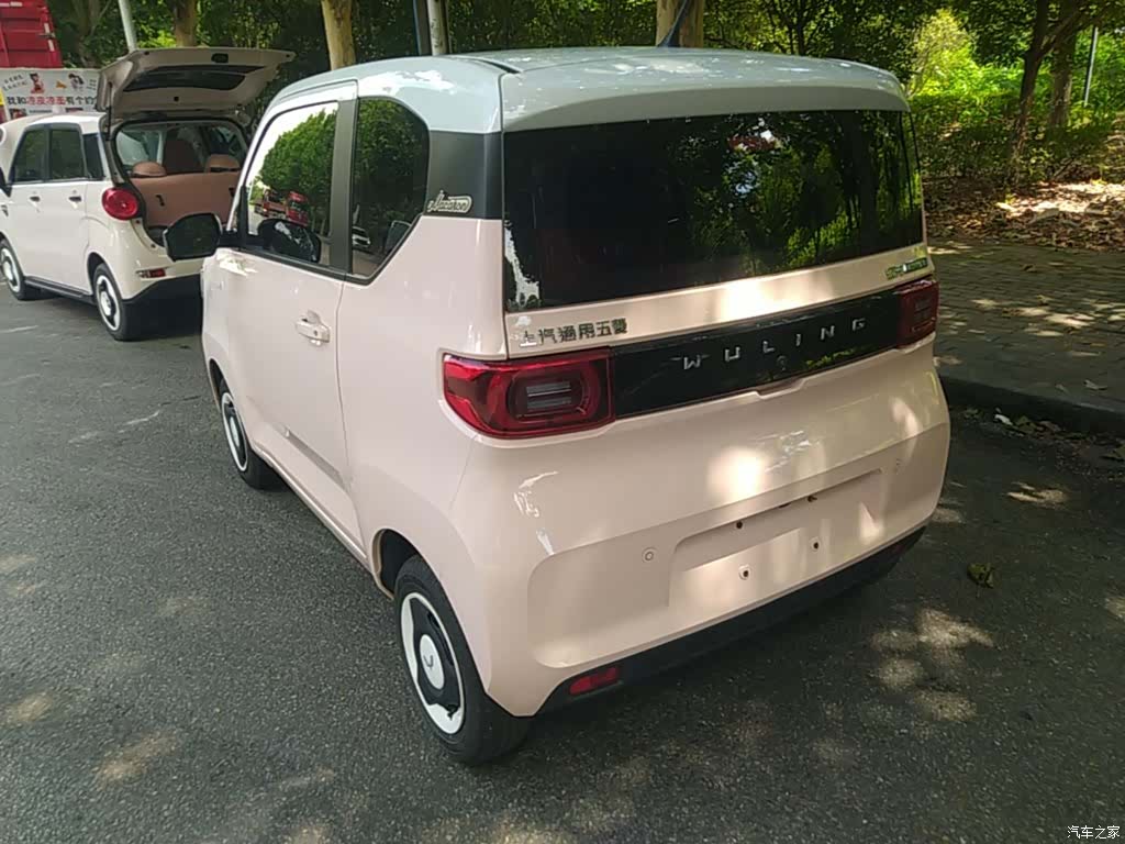 Wuling MINIEV, 2021 все фото