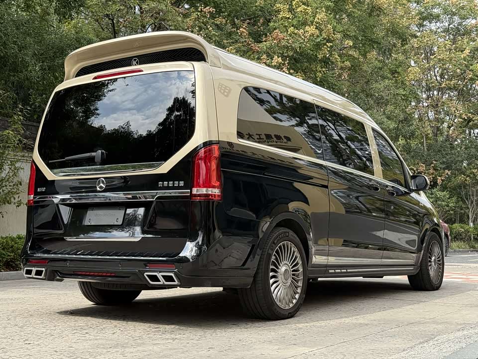 Mercedes-Benz V-class