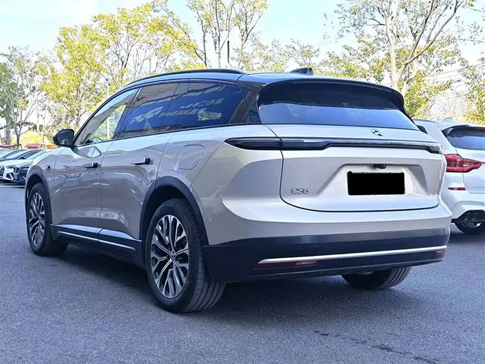 NIO ES6