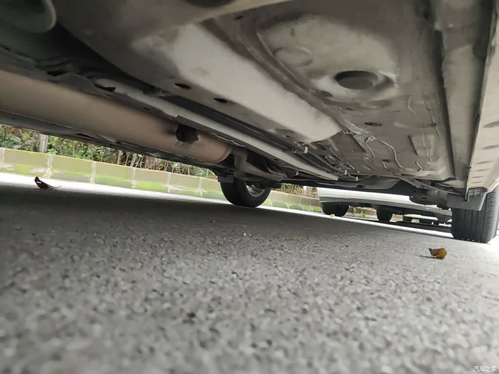 Toyota YARiS L, 2015 20