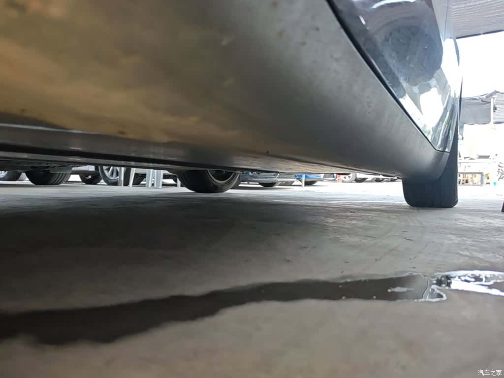 Tesla Model Y, 2023 22