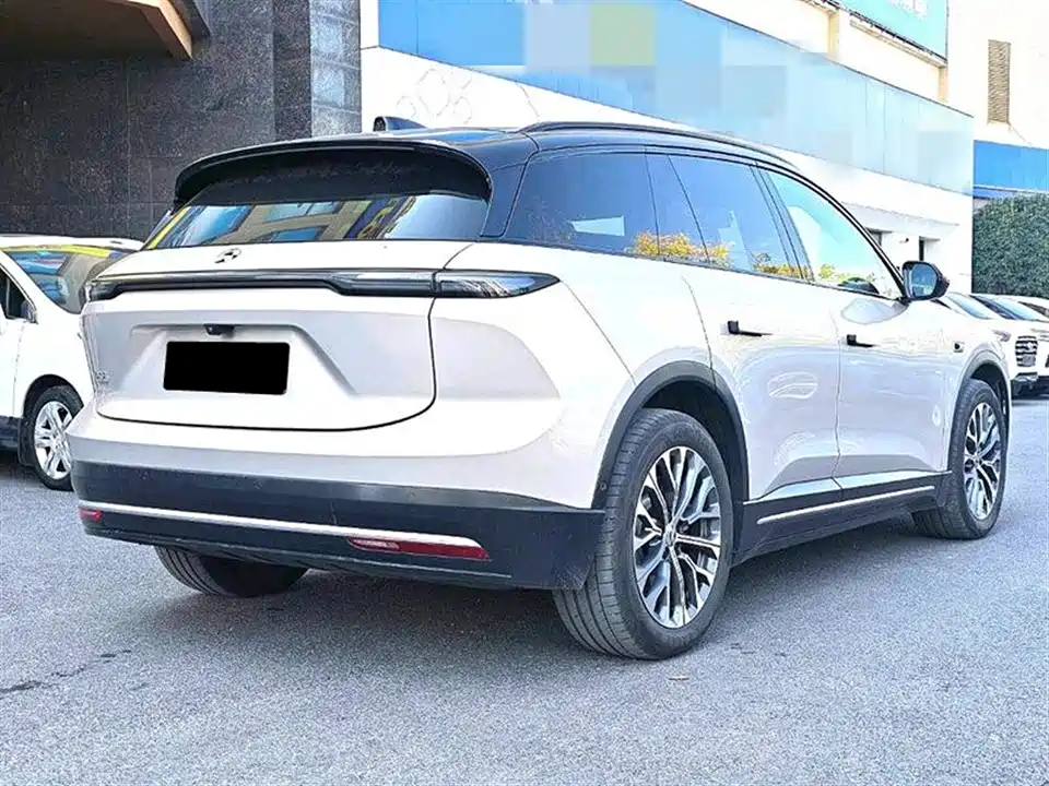 NIO ES6