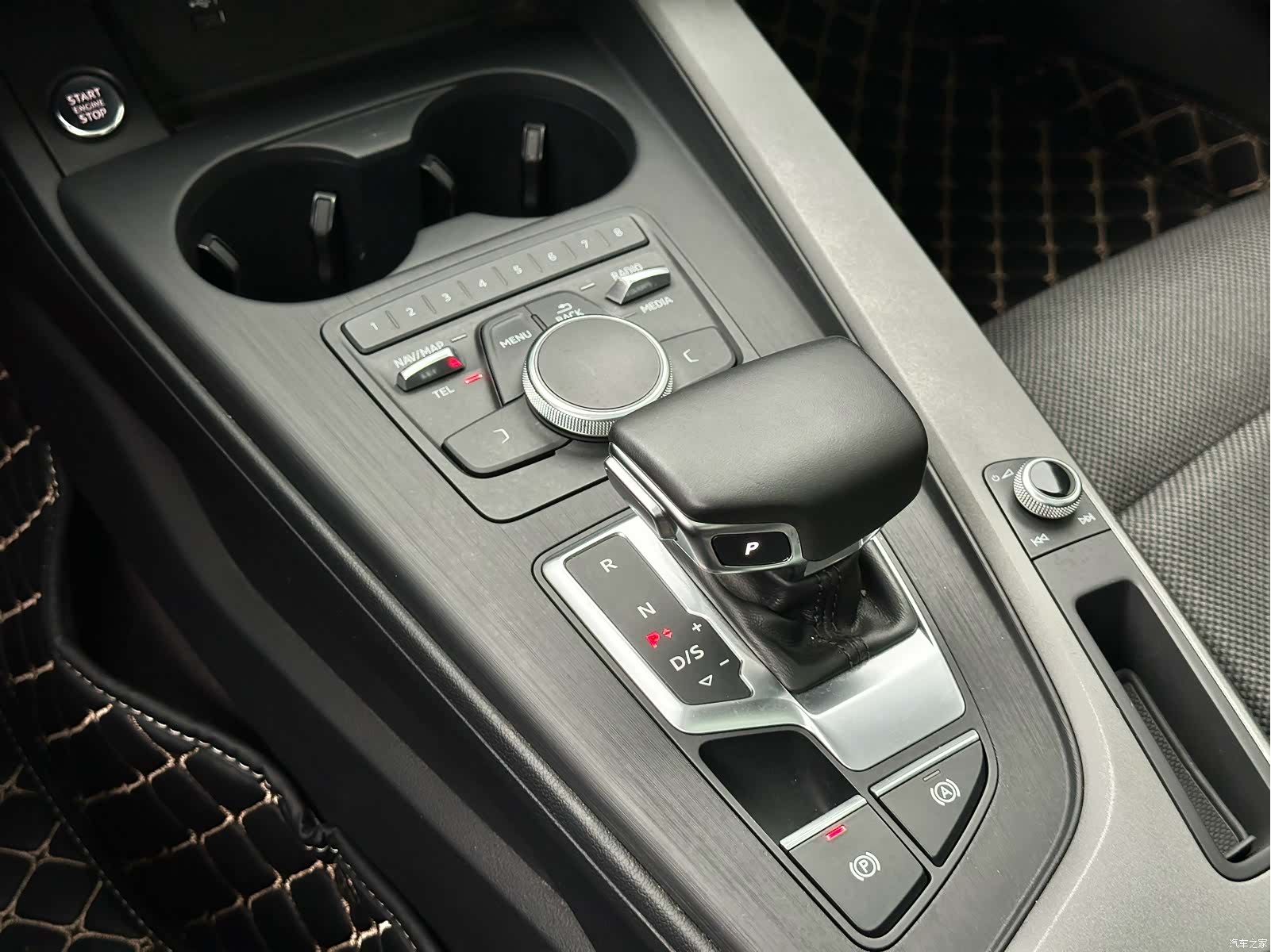 Audi A4L, 2018 18