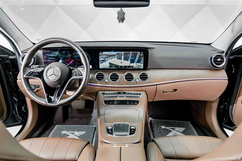 Mercedes-Benz E-Class, 2022 12