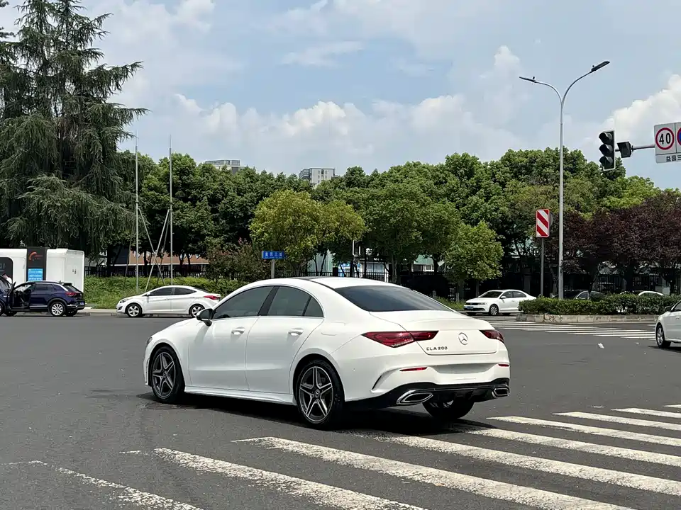 Mercedes-Benz CLA