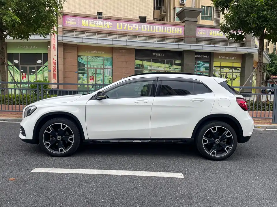 Mercedes-Benz GLA