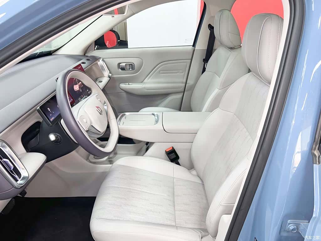 Leapmotor B10, 2025 17