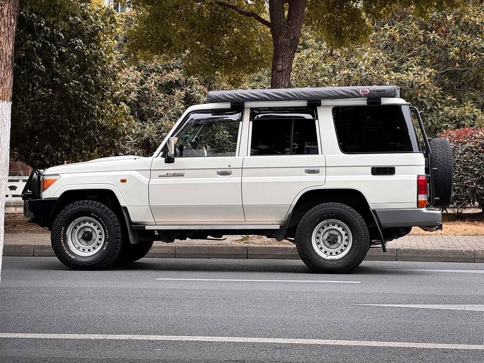 Toyota Land Cruiser Toyota Land Cruiser