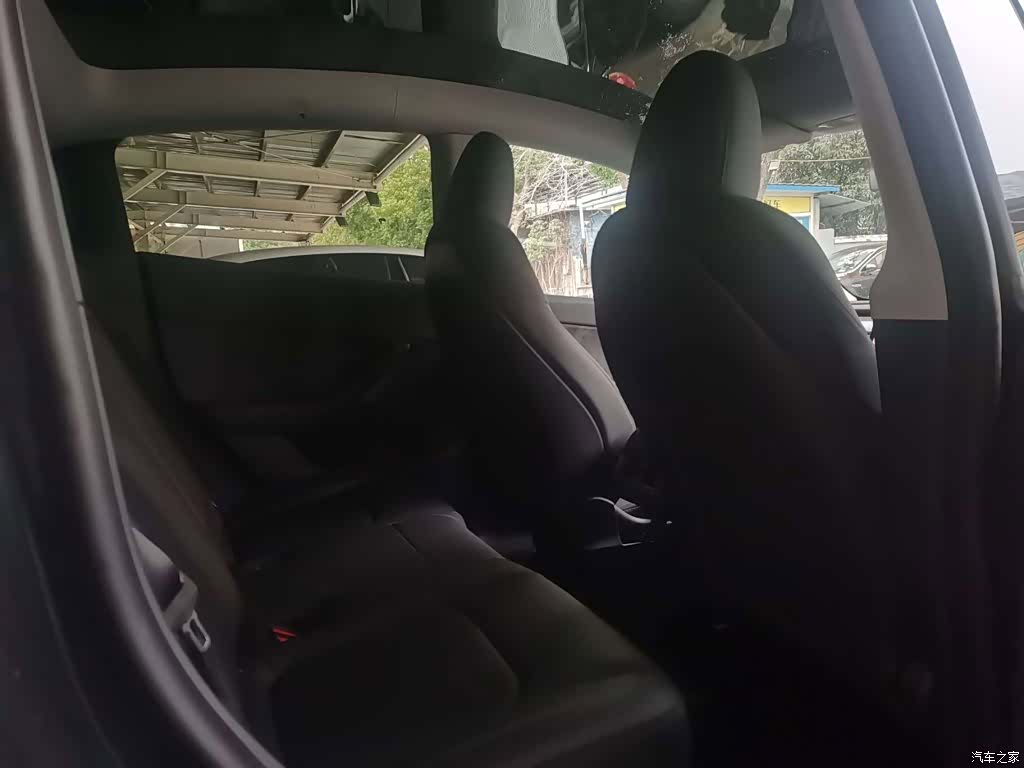 Tesla Model Y, 2024 7