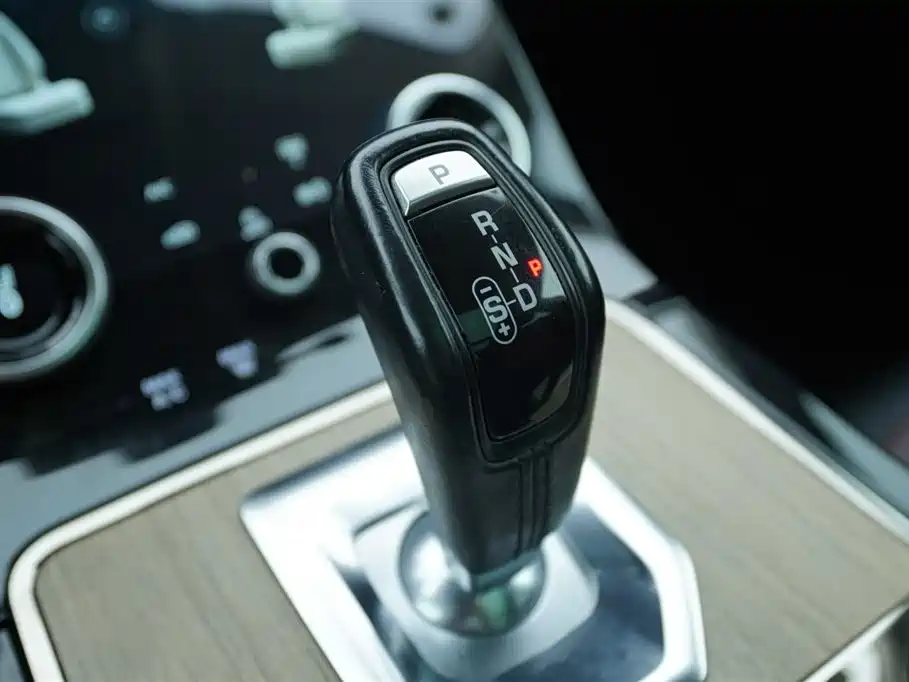 Land Rover Range Rover Aurora