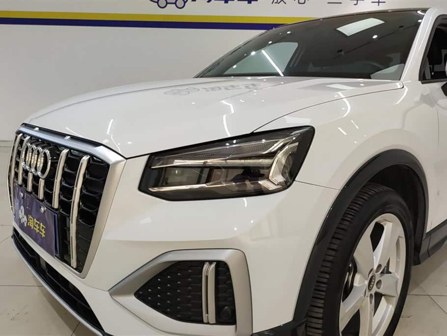 Audi Q2L
