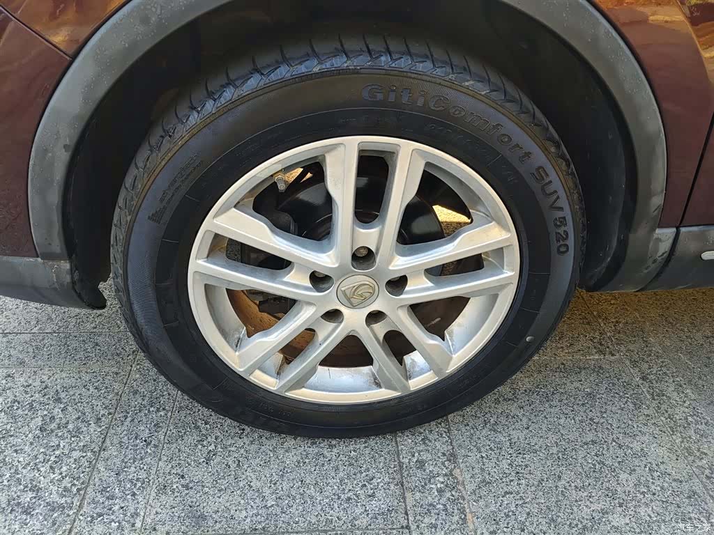 Wuling 560, 2016 16