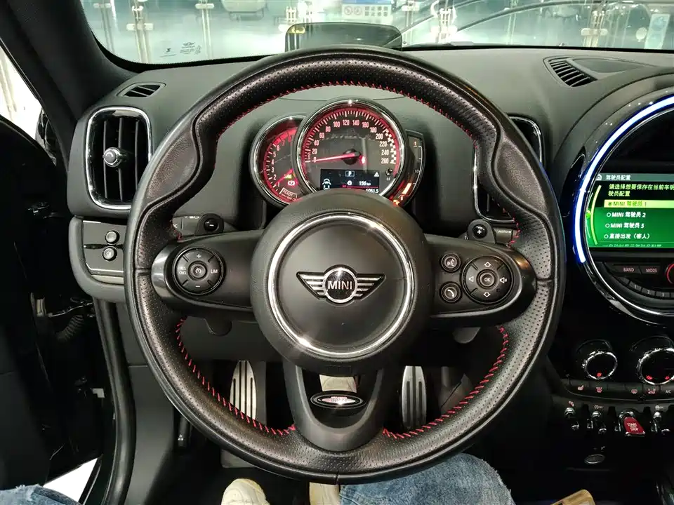 MINI JCW COUNTRYMAN