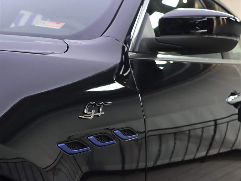 Maserati Ghibli Maserati Ghibli