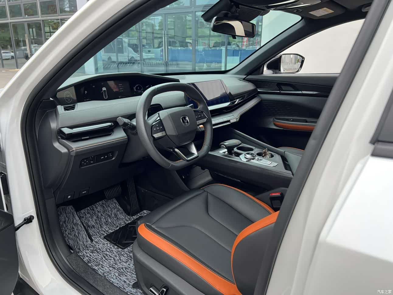 Changan UNI-V, 2024 7