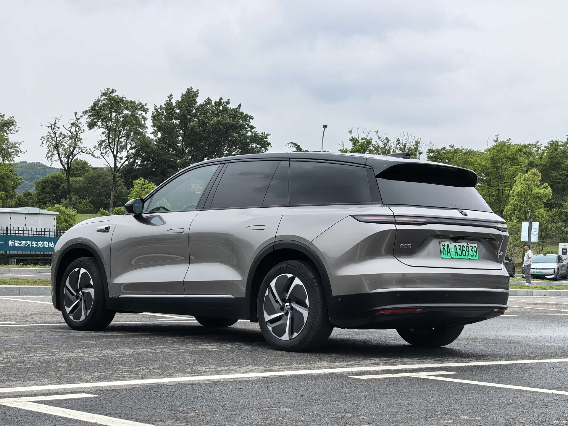 NIO ES8, 2024 7