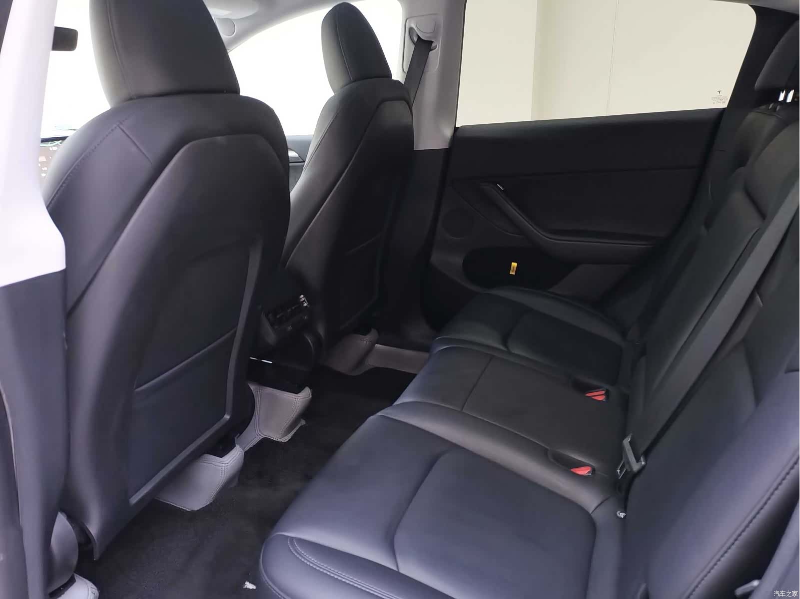 Tesla Model Y, 2023 8