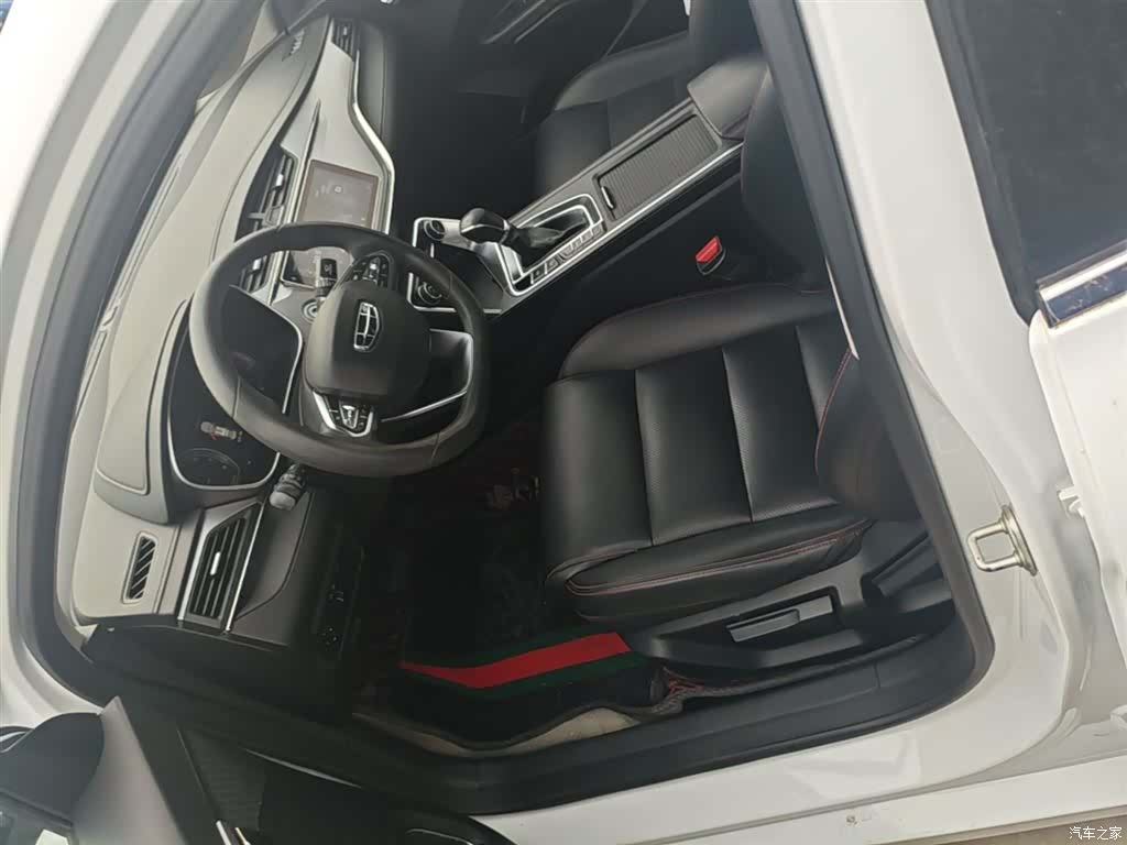 Geely Binray, 2019 15