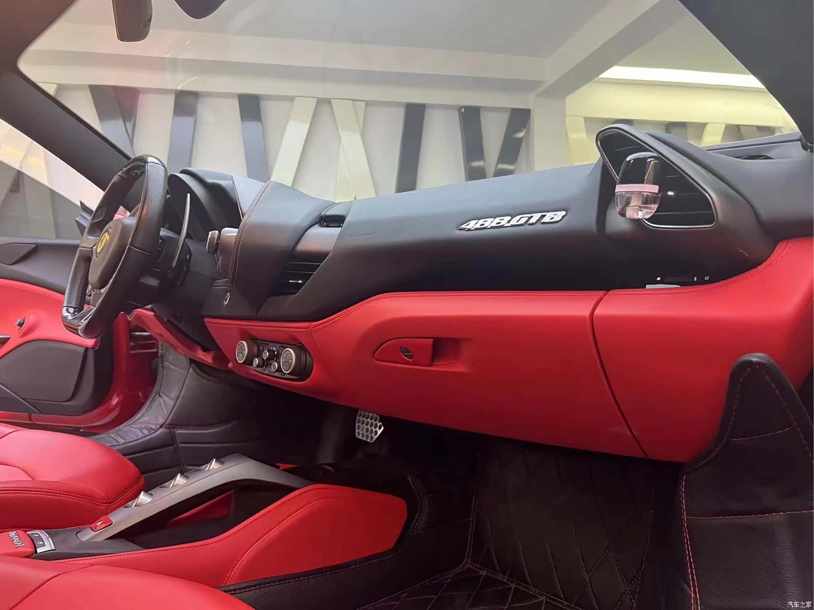 Ferrari 488, 2018 все фото