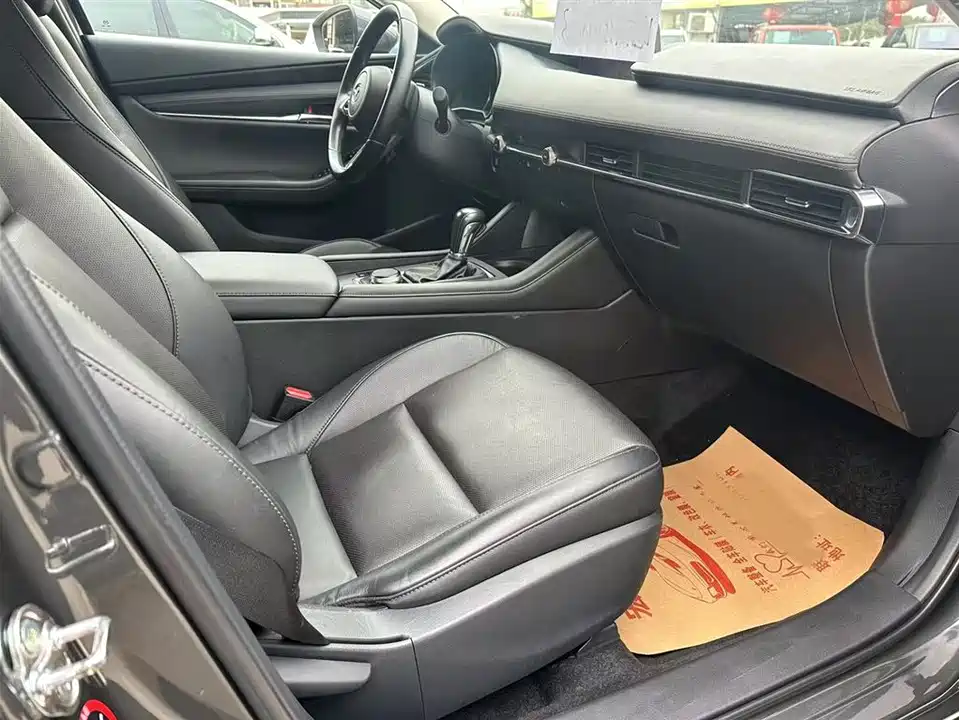Mazda 3 Angkesaila