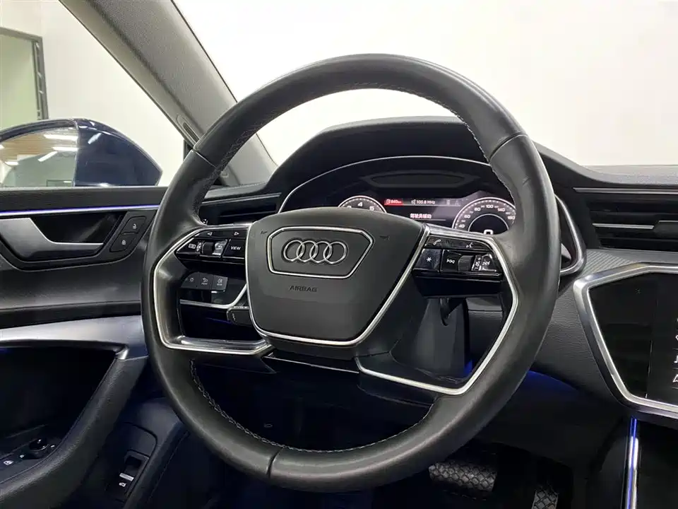 Audi A7L