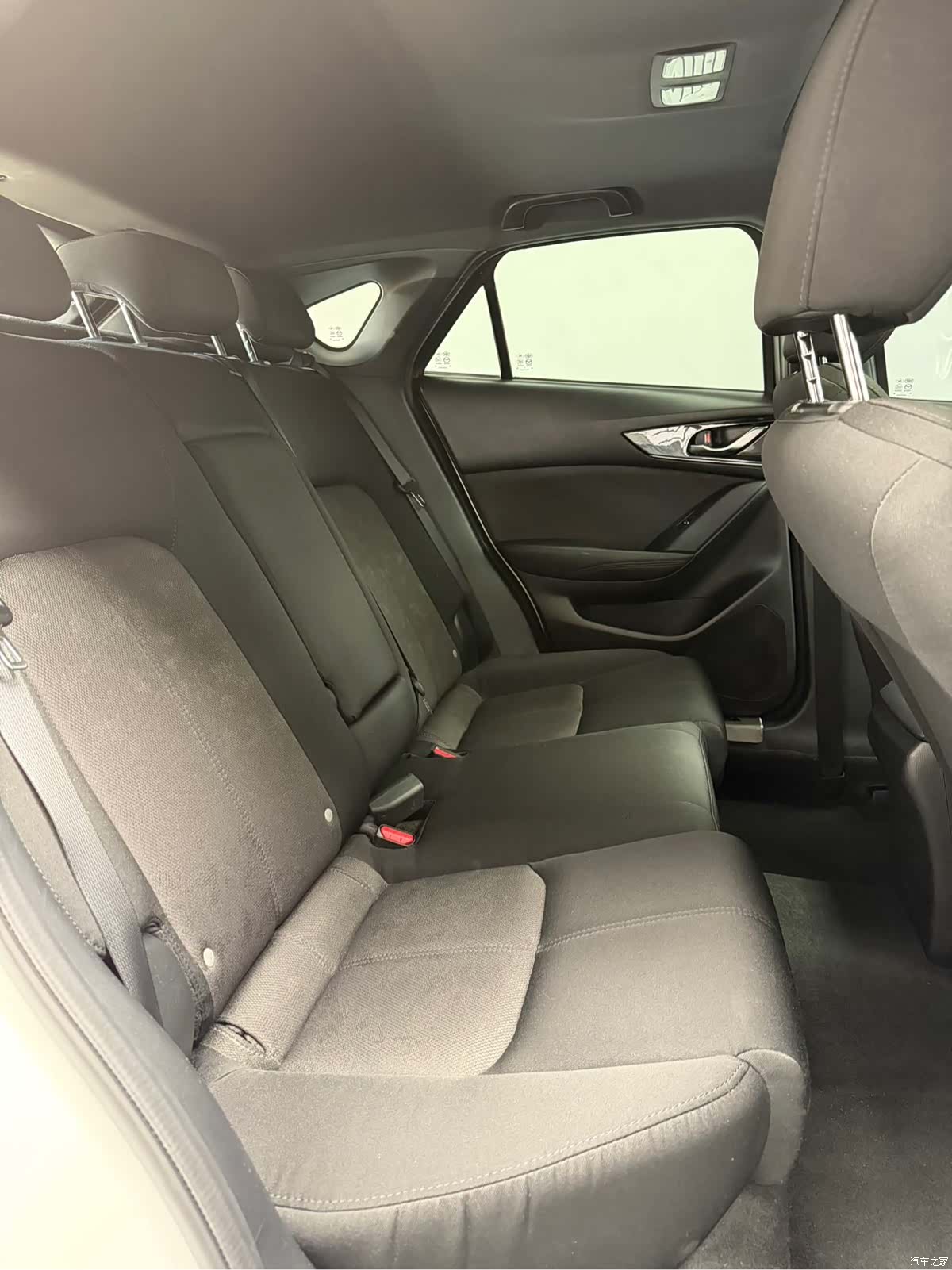 Mazda CX-4, 2022 13