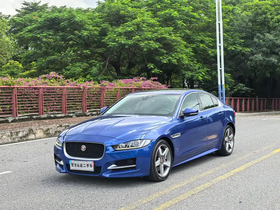 Jaguar XE